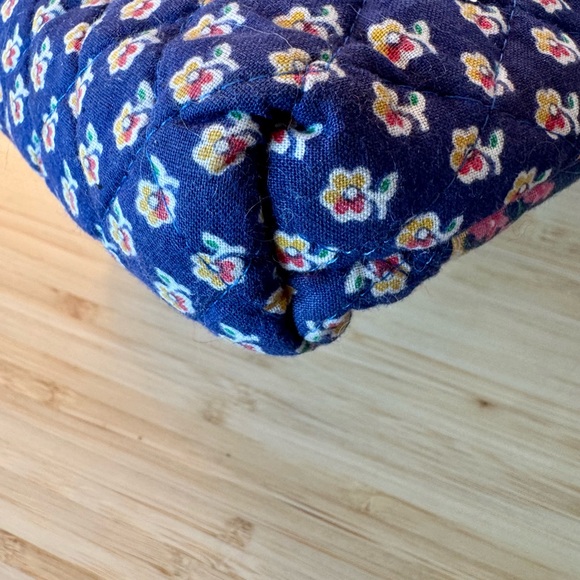Vera Bradley Pouch Zip Quilted Floral Cottage Small Cosmetic Blue Royal - Picture 4 of 8